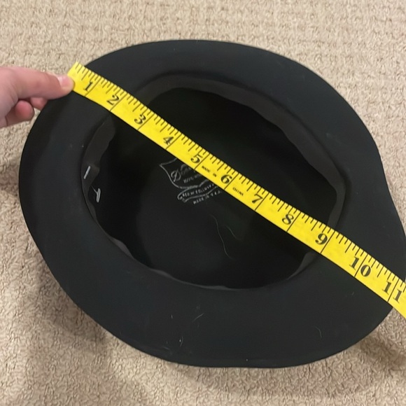 Pure wool women’s black hat with a bow - Picture 5 of 6